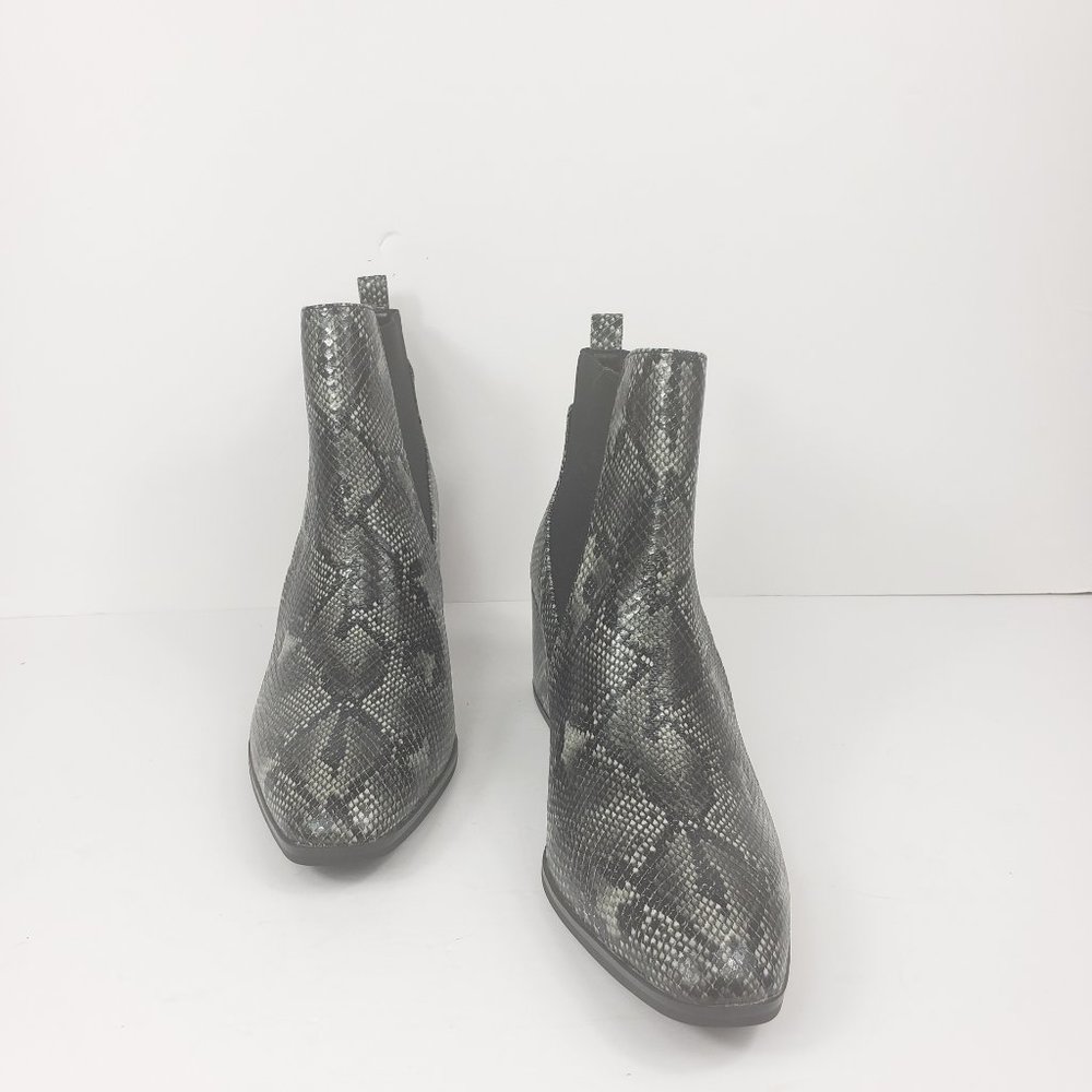 ANNE KLEIN PARSON GRAY SNAKE PRINT ANKLE BOOTS SIZE 10 - Picture 3 of 10
